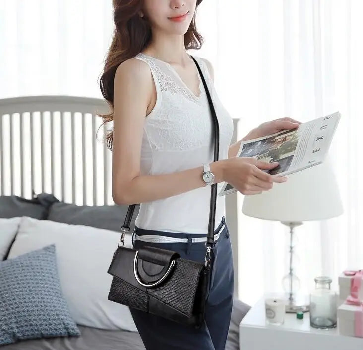 Alligator Pattern Day Clutch - Women's Crossbody Handbag for Daily & Evening Wear Handbags The