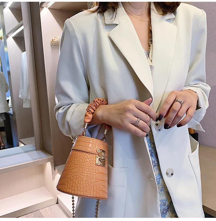 Crocodile Pattern Bucket Bag - Women's Structured Crossbody Purse for Daily Wear Handbags The