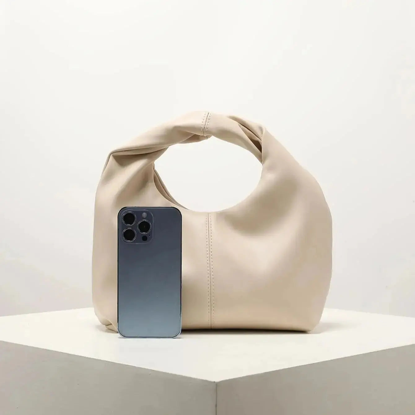 Twist-Handle Square Clutch Bag - Women's Ruched PU Top-Handle Shoulder Bag Handbags The