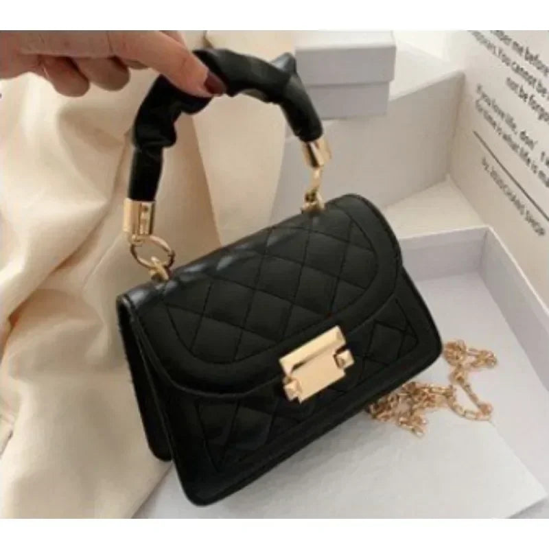 Quilted Chain Crossbody Bag - Women's Mini Shoulder Purse for Daily Styling Handbags The