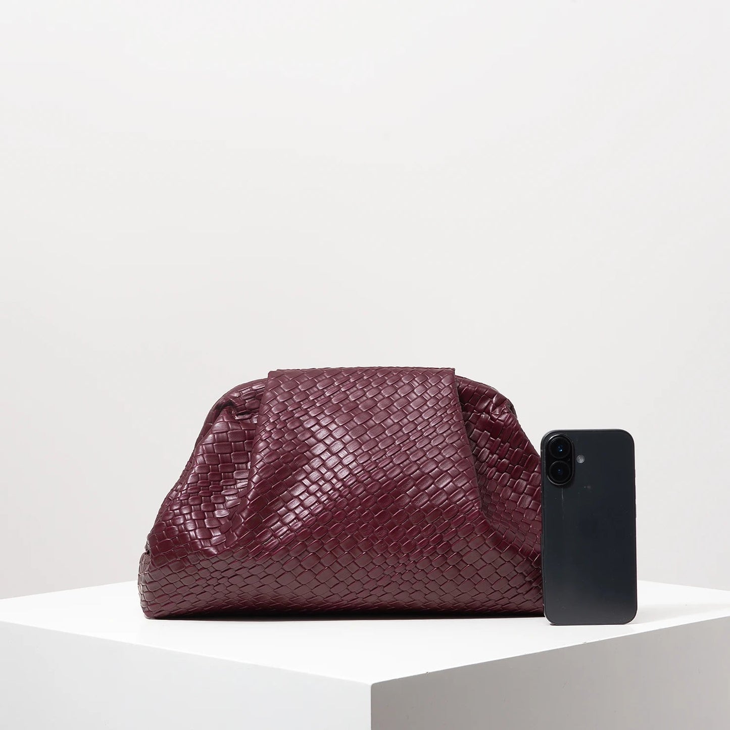 Woven Pattern Clutch - Women's Large-Capacity Burgundy Purse for Formal Looks Handbags The